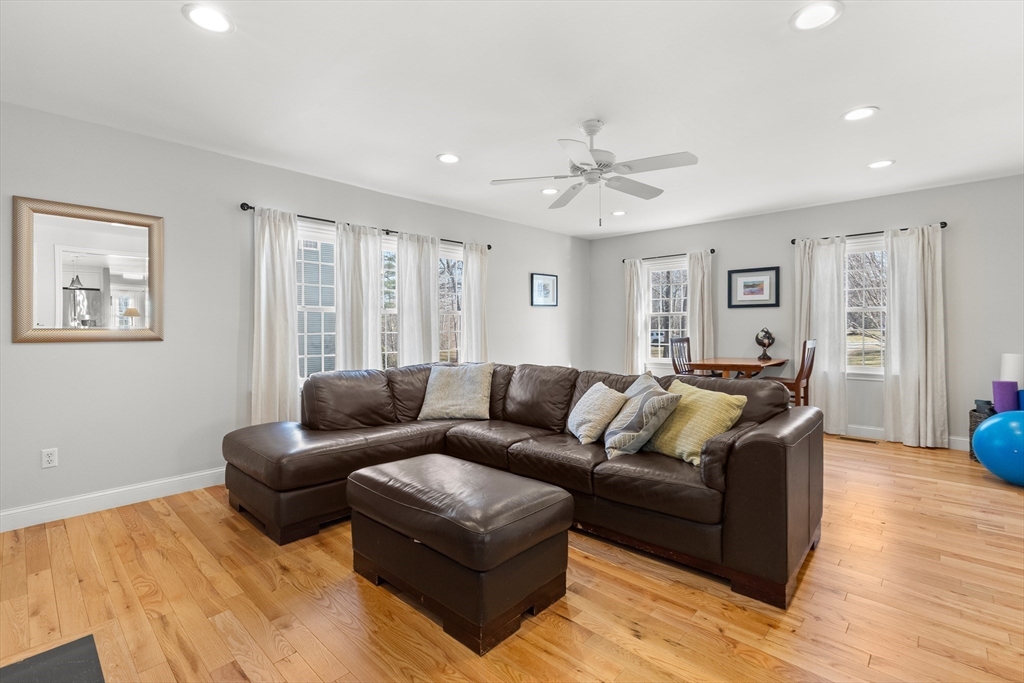 4 Davis Lane Georgetown, MA 01833 - Photo 8 of 42