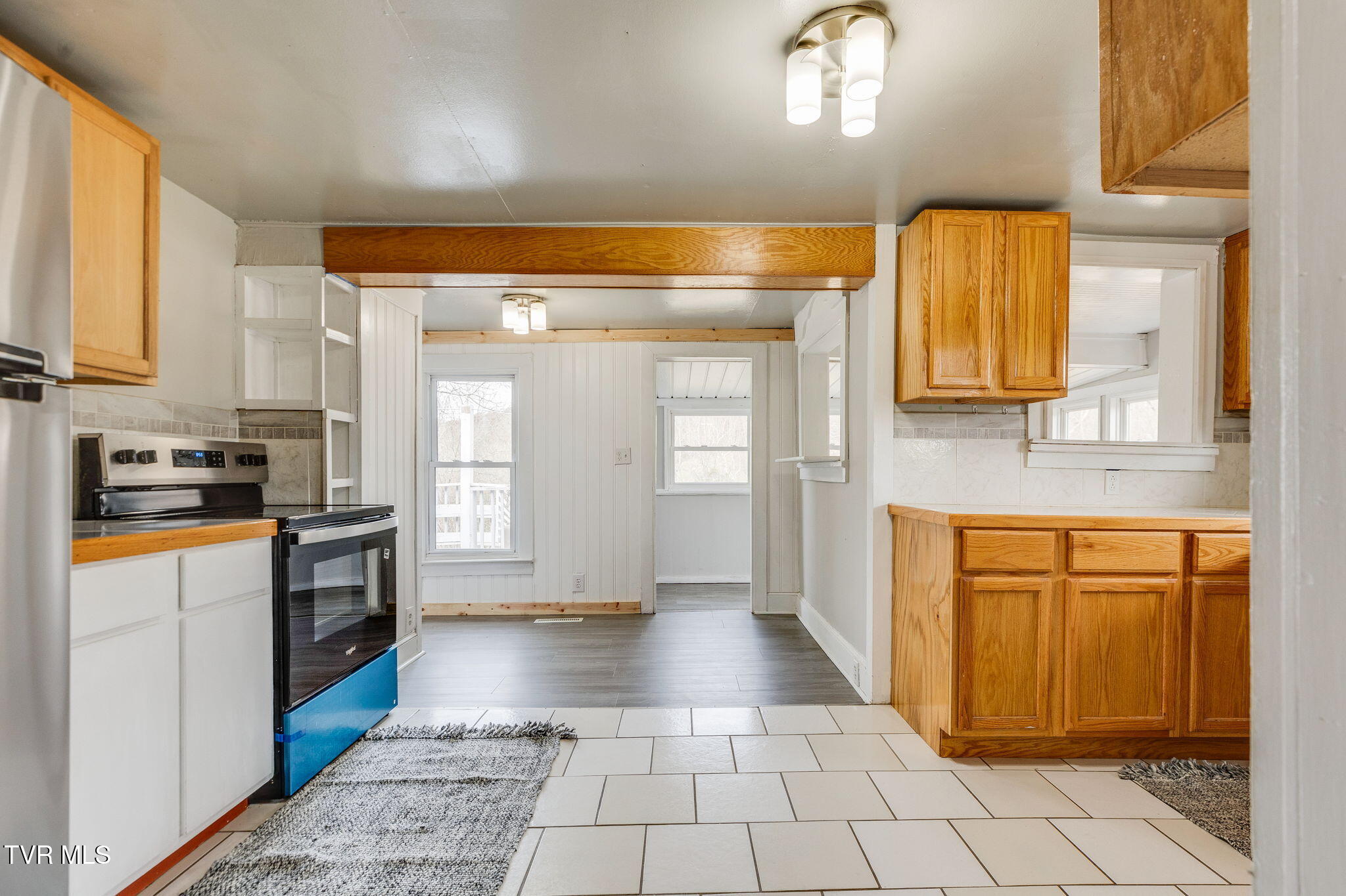 1013 Egypt Road Bluff City, TN 37618 - Photo 14 of 31 007