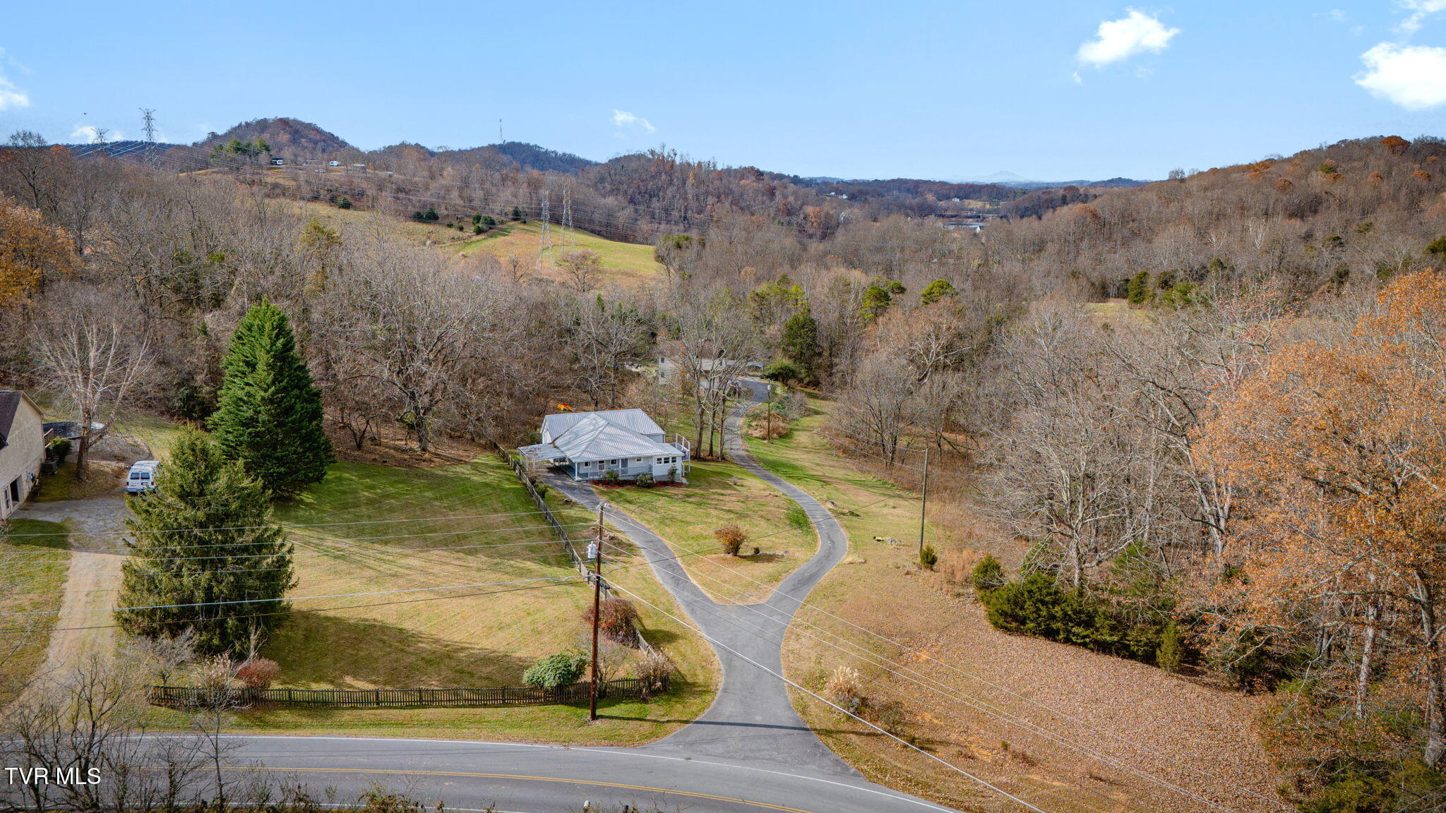 1013 Egypt Road Bluff City, TN 37618 - Photo 5 of 31 102