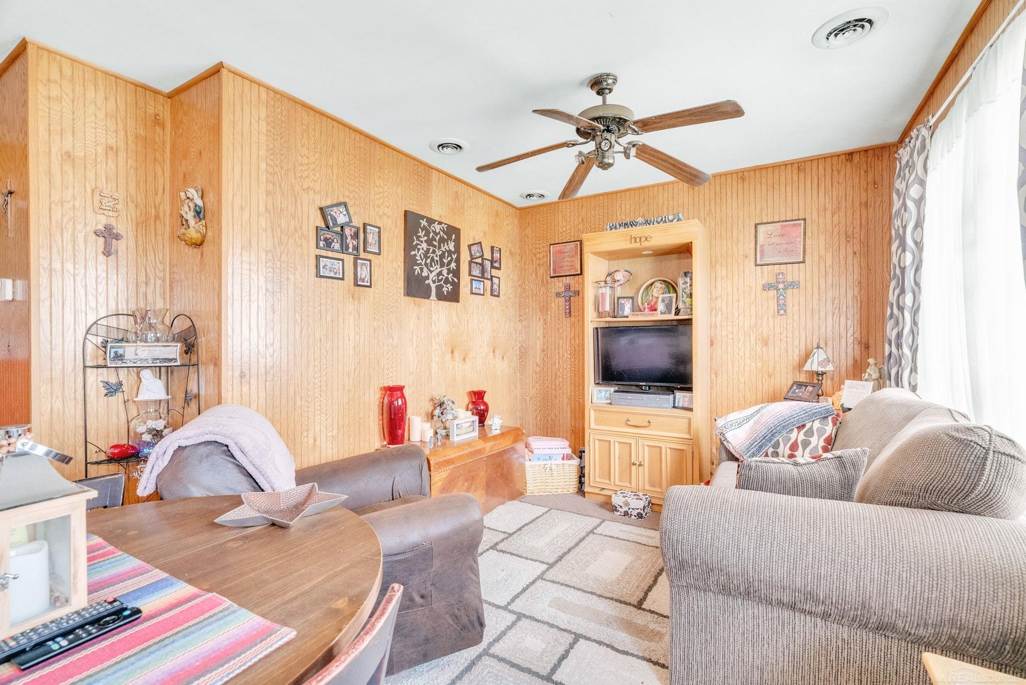8941-8943 Lakeshore Road Lexington, MI 48450 - Photo 42 of 75