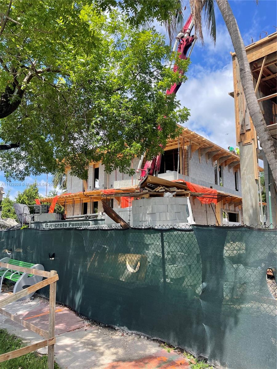 4364 Alton Road Miami Beach, FL 33140 - Photo 11 of 14 a view of a lake and outdoor space