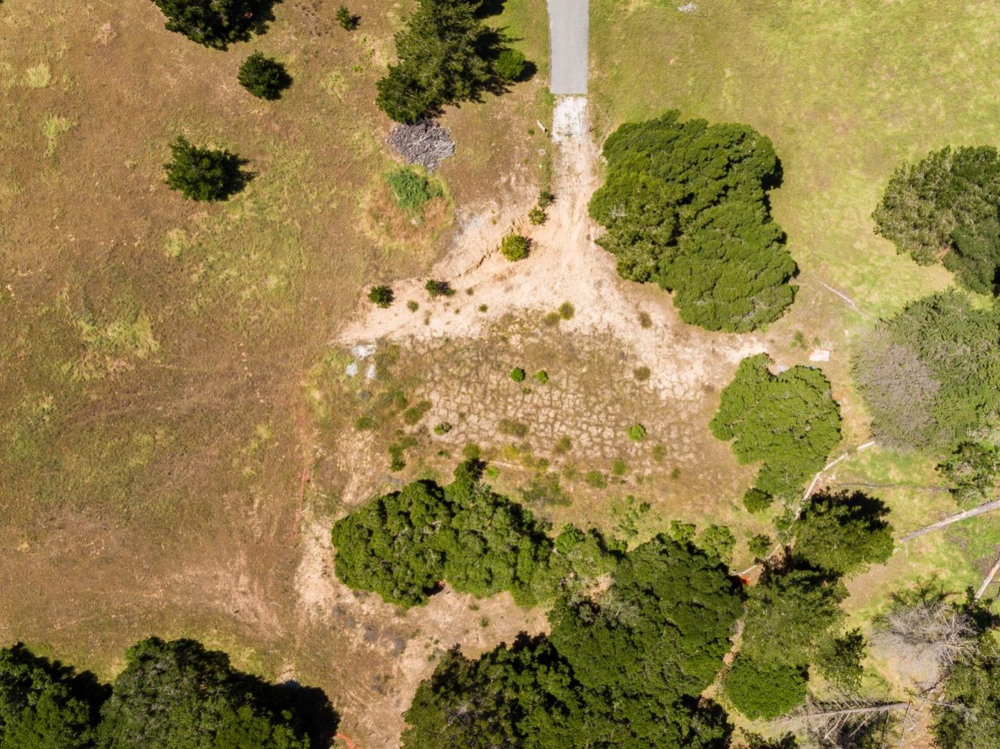 8741 Eagles Roost Road Salinas, CA 93907 - Photo 4 of 19 a bathroom with a shower