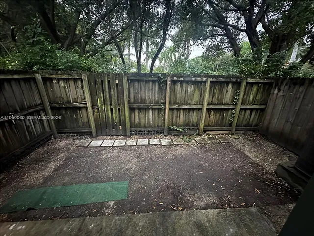 $2,495 | 2818 Southeast 15th Road, Unit 28, Homestead, FL 33035