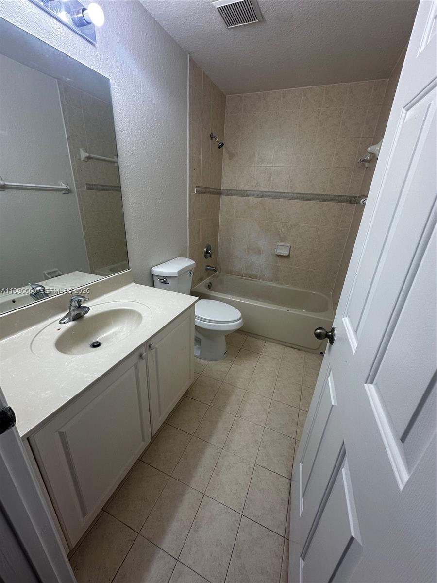 2818 Southeast 15th Road, Unit 28 Homestead, FL 33035 - Photo 30 of 44