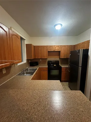 $2,495 | 2818 Southeast 15th Road, Unit 28, Homestead, FL 33035