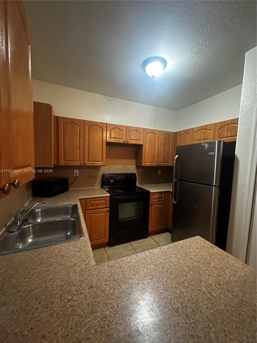 2818 Southeast 15th Road, Unit 28 Homestead, FL 33035 - Photo 8 of 44