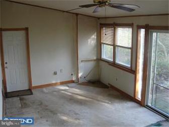1227 Victoria Road Warminster, PA 18974 - Photo 4 of 8 Family Room