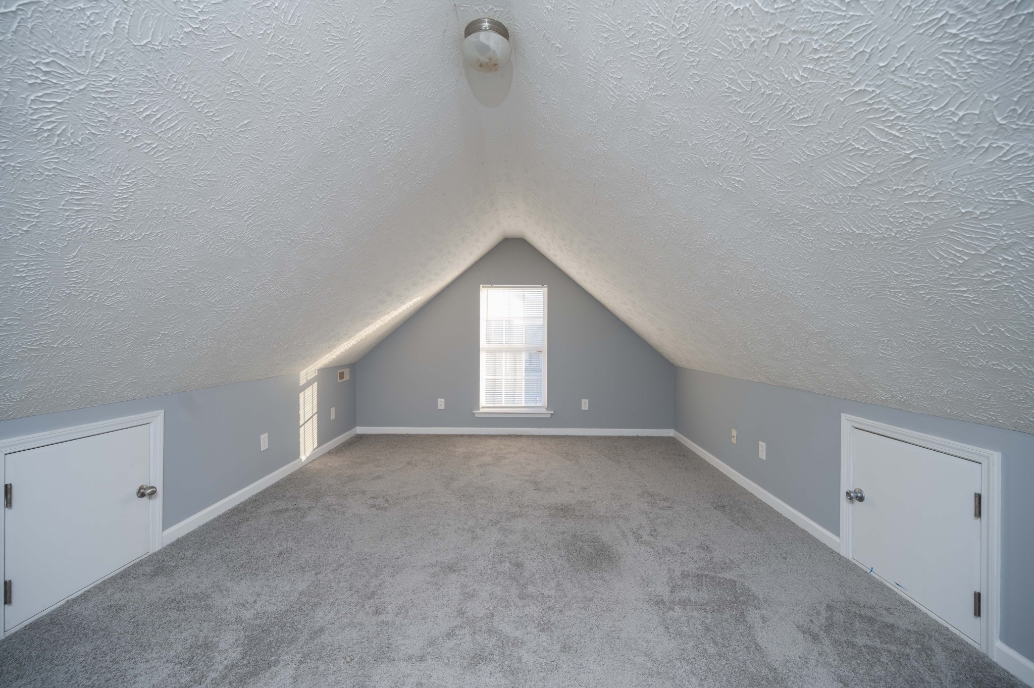 3039 Ridgewood Drive Christiana, TN 37037 - Photo 20 of 20 a view of an empty room and window