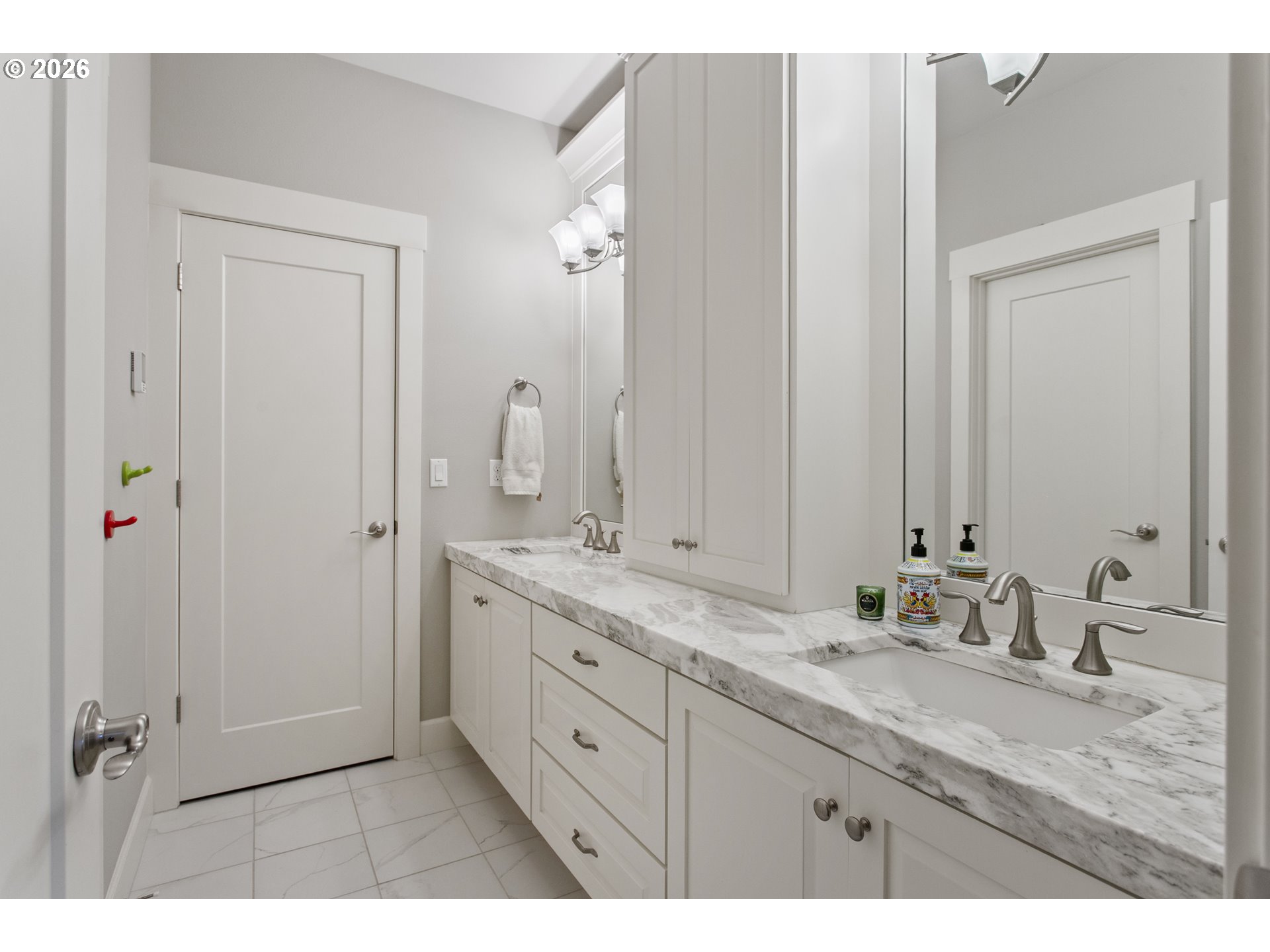 1401 Southwest 39th Circle Battle Ground, WA 98604 - Photo 26 of 46 En Suite Bathroom