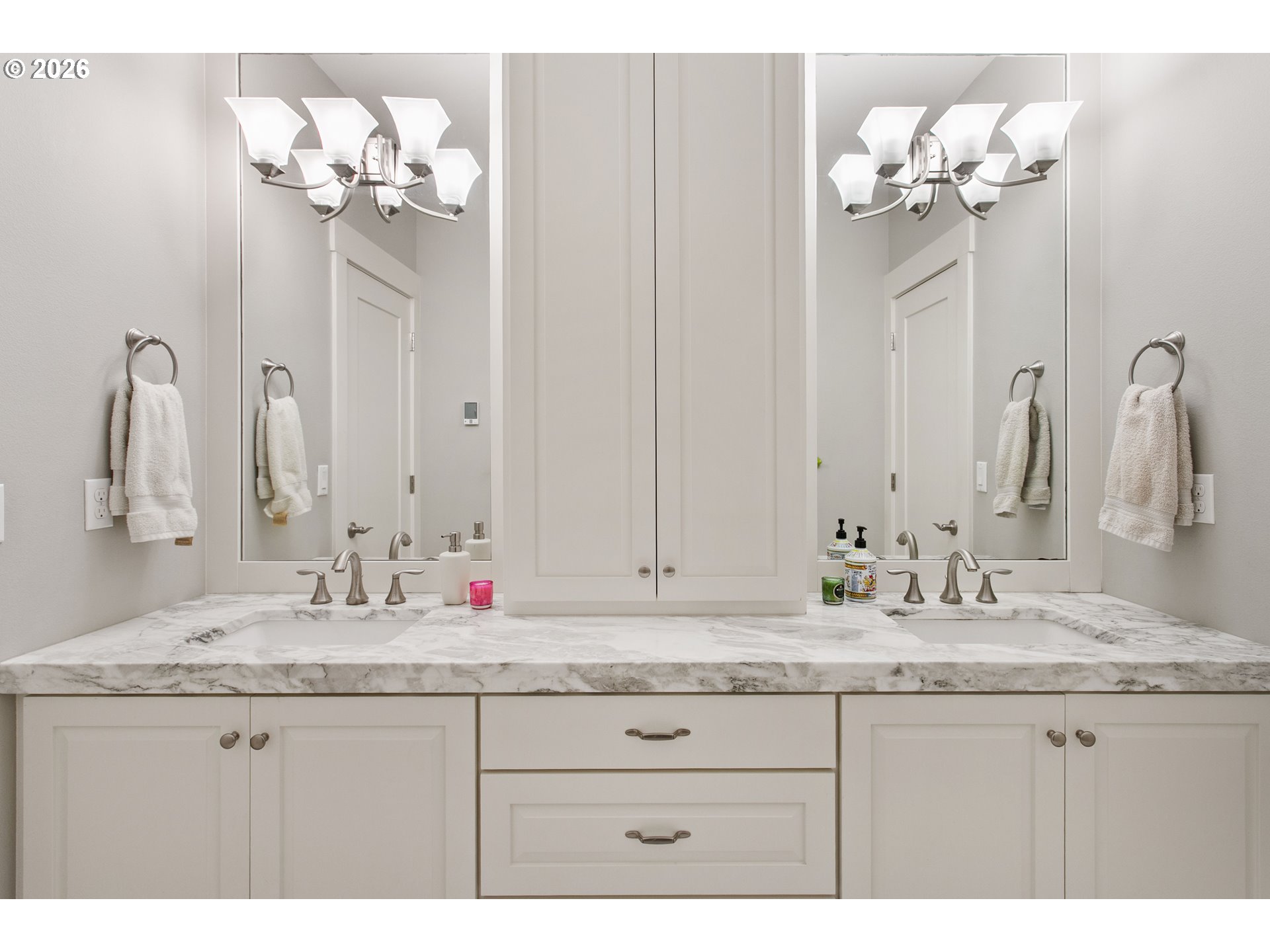 1401 Southwest 39th Circle Battle Ground, WA 98604 - Photo 27 of 46 En Suite Bathroom