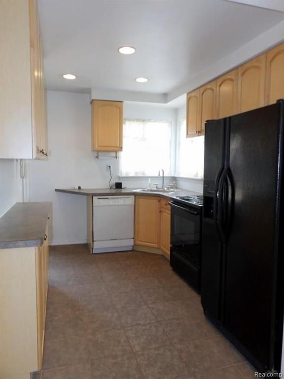 15418 Champaign Road Allen Park, MI 48101 - Photo 20 of 37
