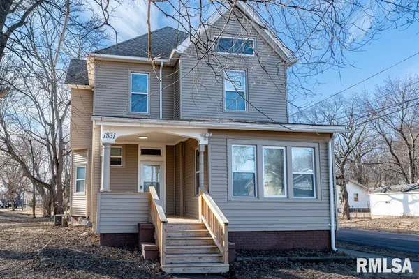 $175,000 | 1831 North Linn Street, Peoria, IL 61604