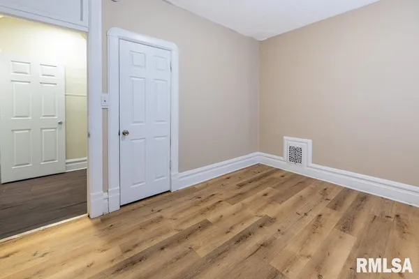 $175,000 | 1831 North Linn Street, Peoria, IL 61604
