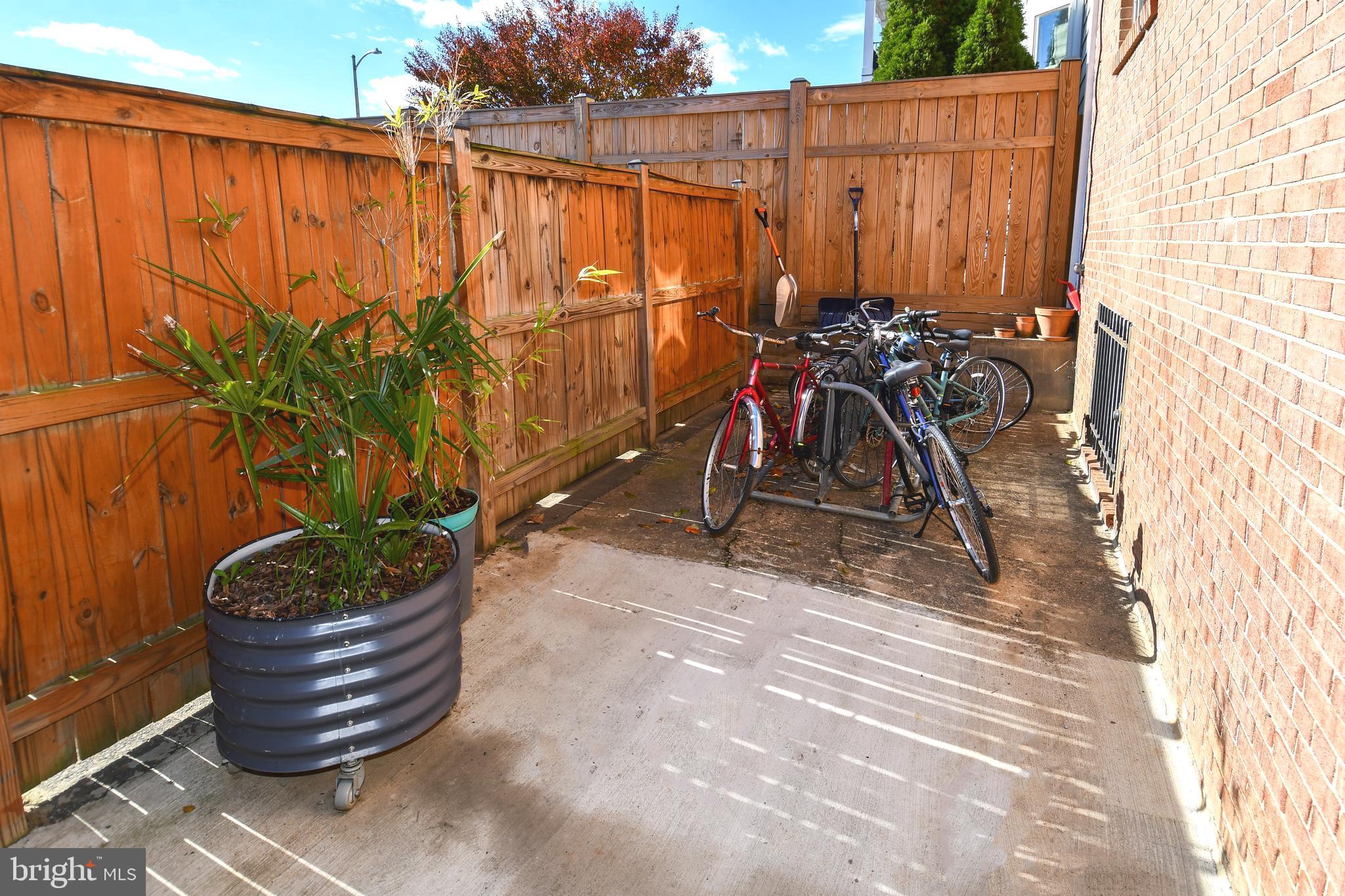 718 Park Road Northwest, Unit 4 Washington, DC 20010 - Photo 11 of 18 a view of outdoor space
