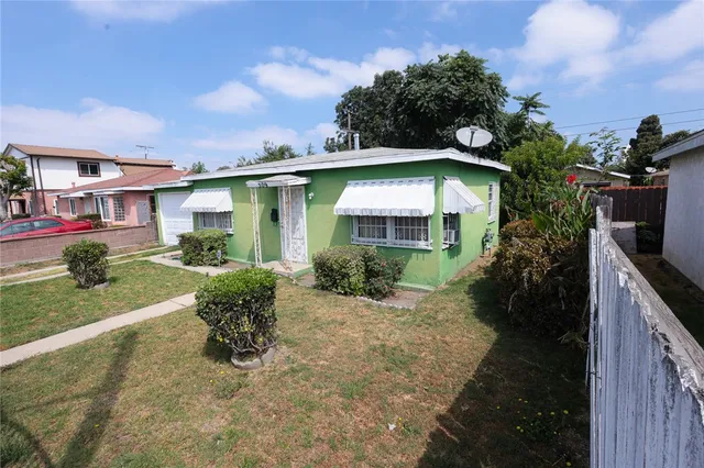 front view of house with a yard
