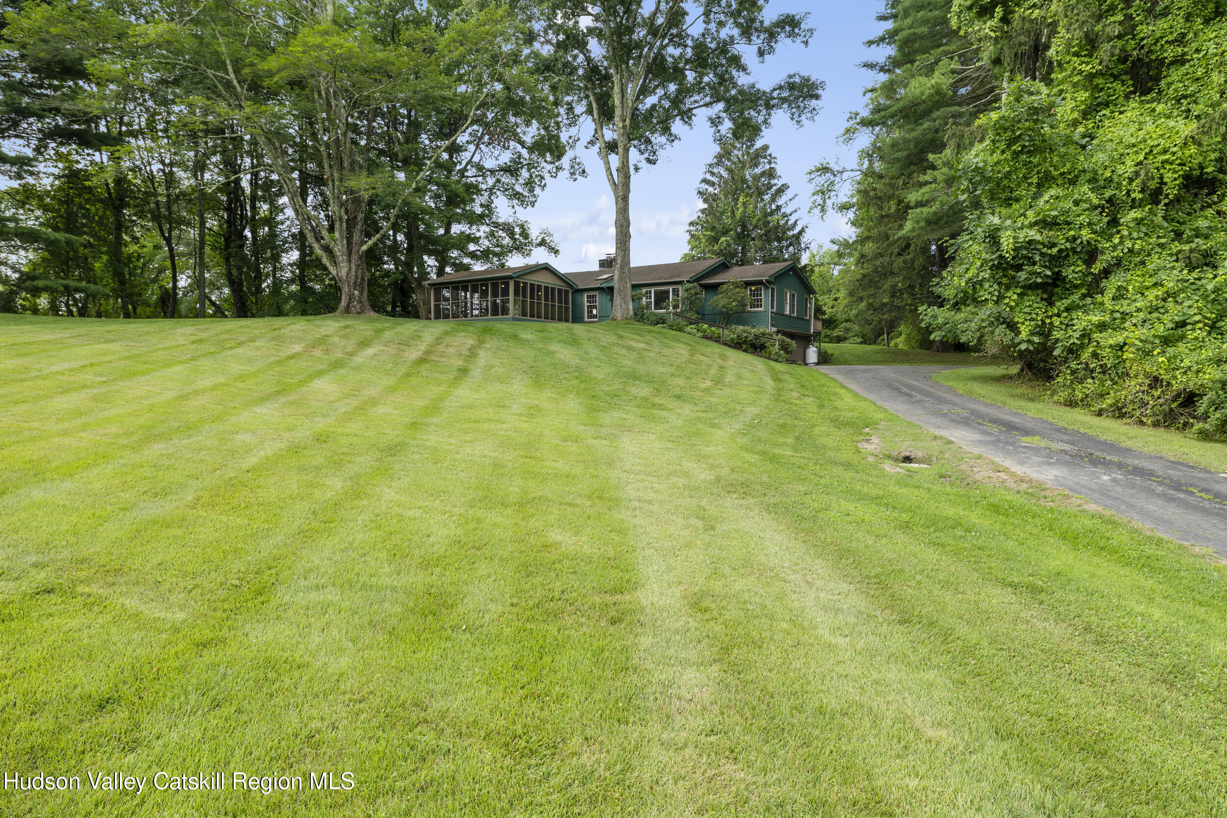293 Pine Bush Road Stone Ridge, NY 12484 - Photo 2 of 31 3_img_6087