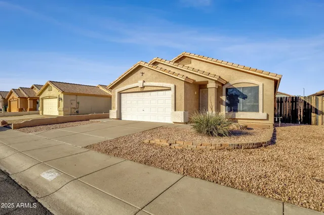 $435,000 | 3236 West Lone Cactus Drive, Phoenix, AZ 85027