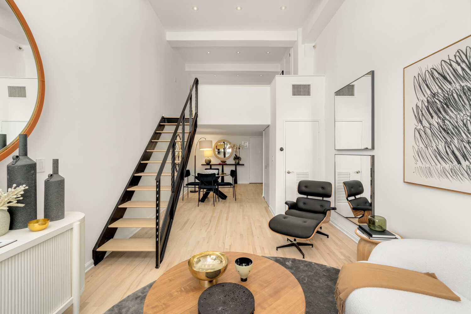 421 Hudson Street, Unit 524 Manhattan, NY 10014 - Photo 2 of 9