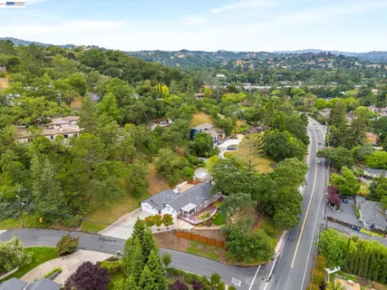$1,695,000 | 11 Rudgear Drive, Walnut Creek, CA 94596