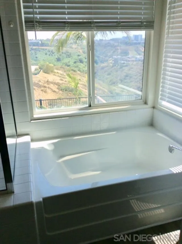 6243 Seacrest View Road San Diego, CA 92121 - Photo 35 of 59