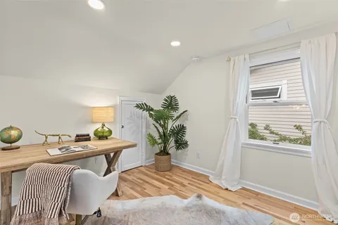 $799,000 | 8450 East Side Drive Northeast, Tacoma, WA 98422