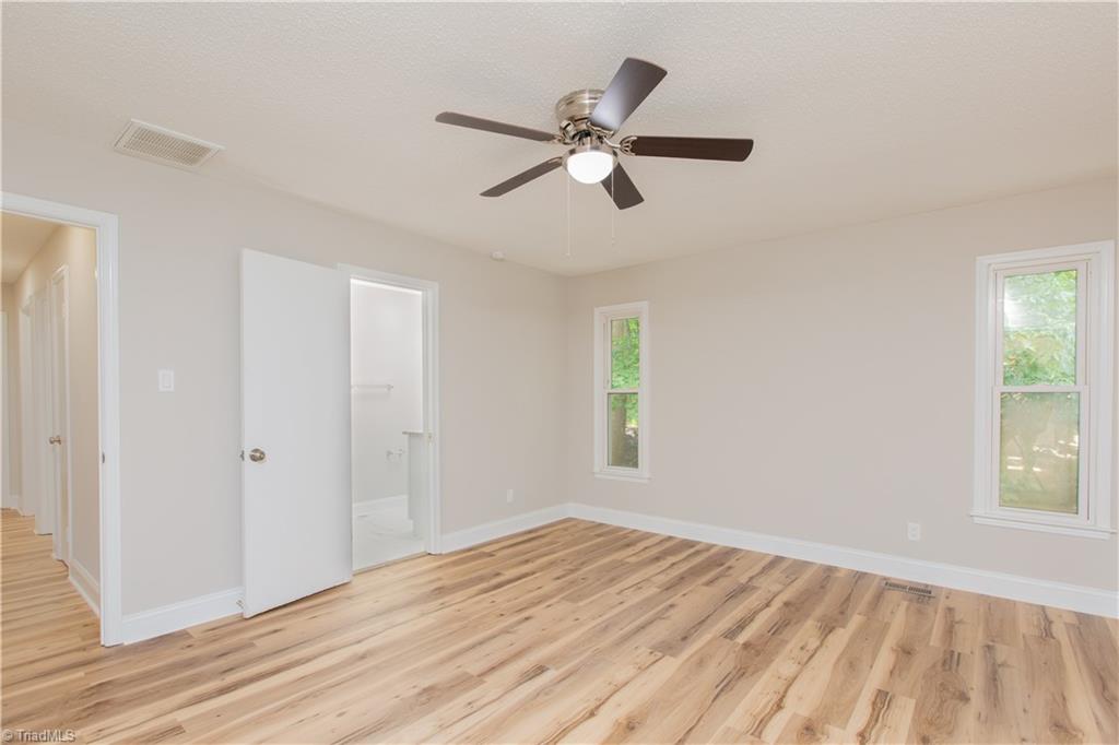 105 Devon Road Jamestown, NC 27282 - Photo 13 of 47