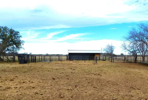 $2,400,000 | 6500 Farm To Market 586, Bangs, TX 76823
