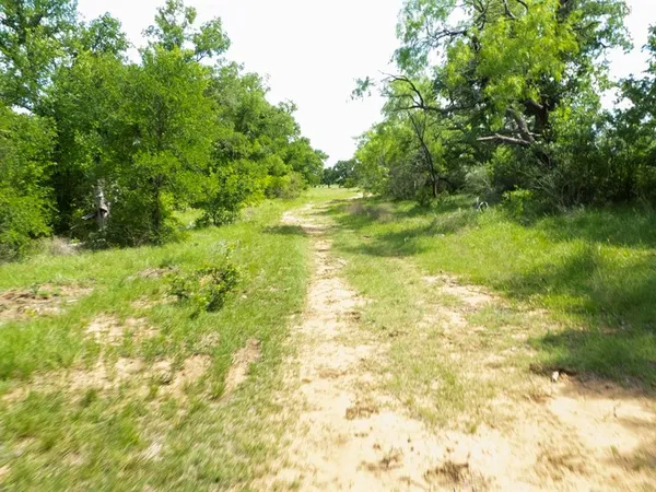 $2,400,000 | 6500 Farm To Market 586, Bangs, TX 76823