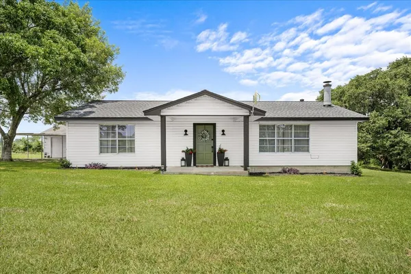$470,000 | 4228 Fm 390 Road West, Burton, TX 77835