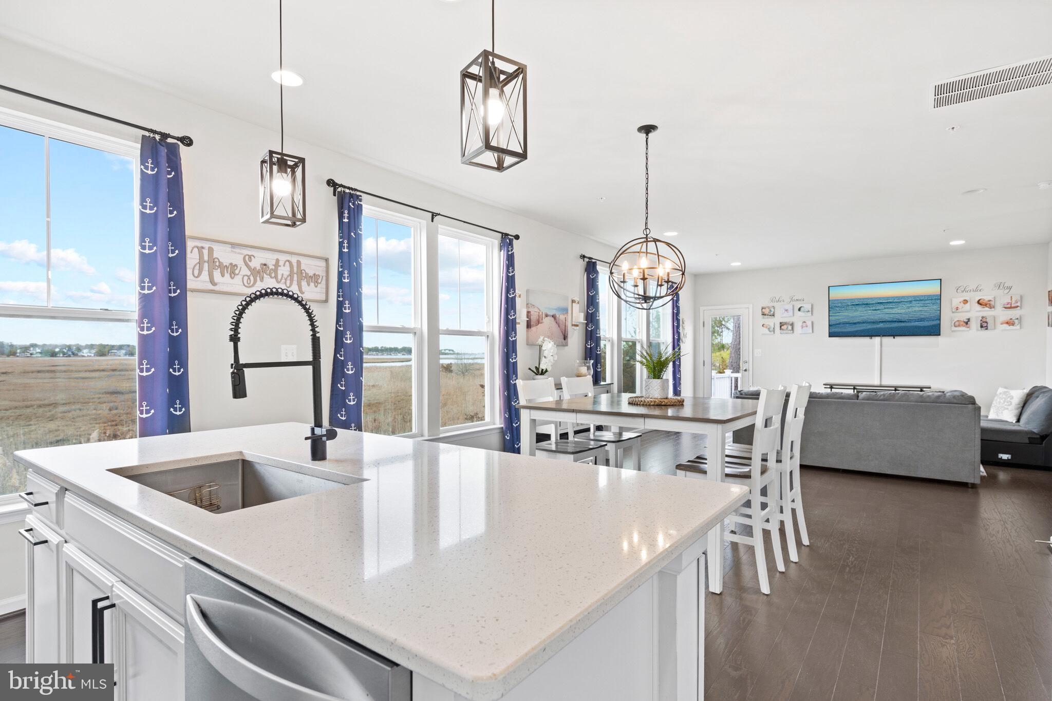 10321 Quarter Deck Lane Berlin, MD 21811 - Photo 14 of 58 Island w/Dish Washer