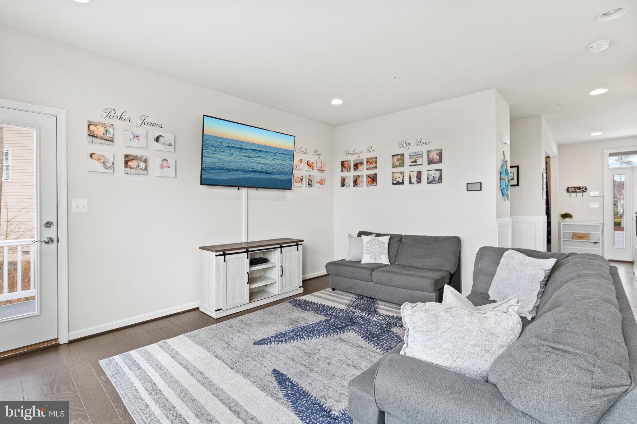 10321 Quarter Deck Lane Berlin, MD 21811 - Photo 16 of 58 Family Room