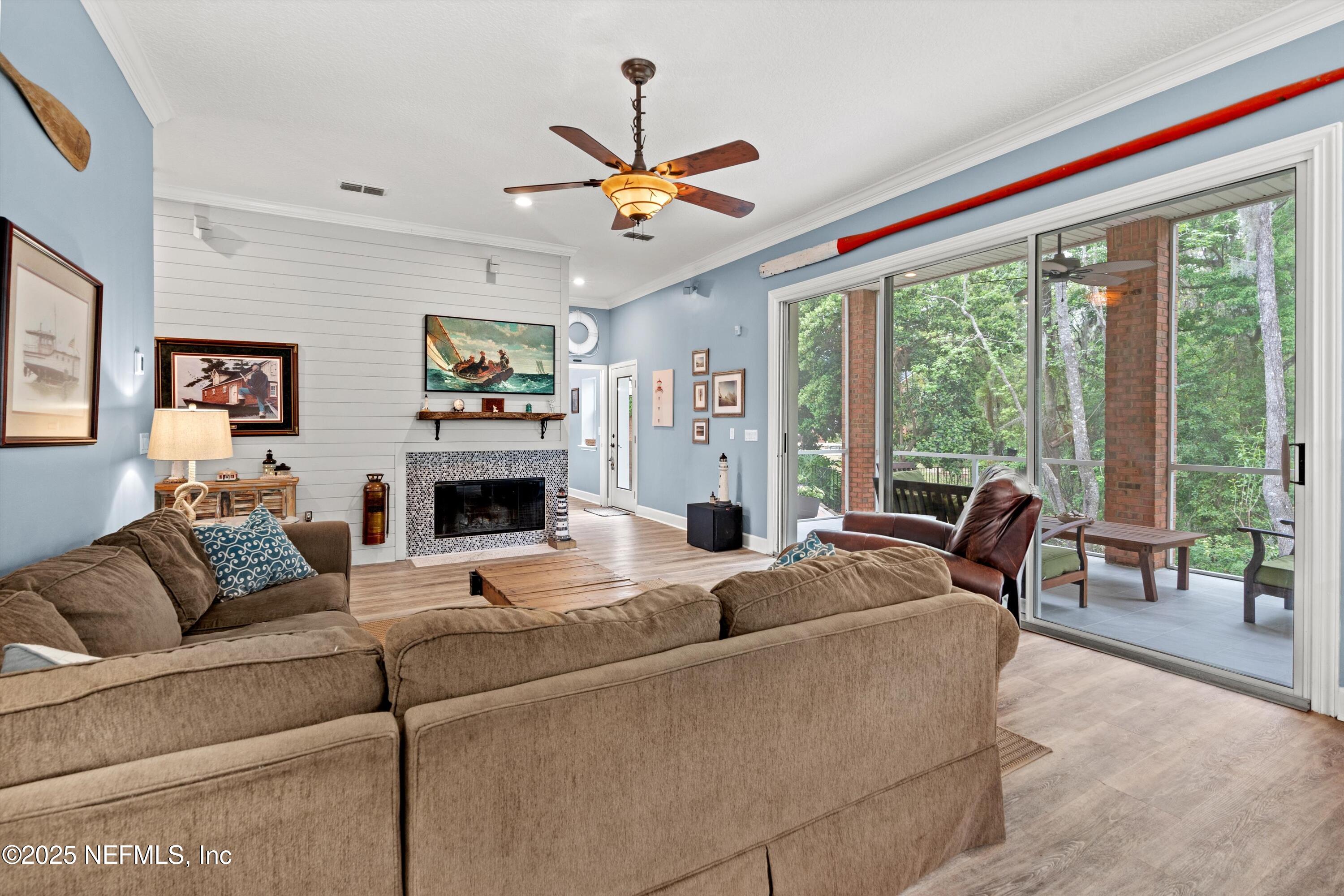 1053 Anchor Road St. Johns, FL 32259 - Photo 22 of 89 Living Room