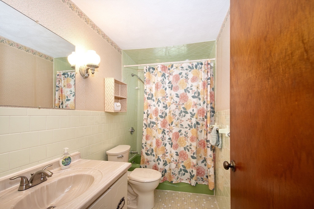 10 Elmlawn Road Braintree, MA 02184 - Photo 23 of 29 Gallery Image 23