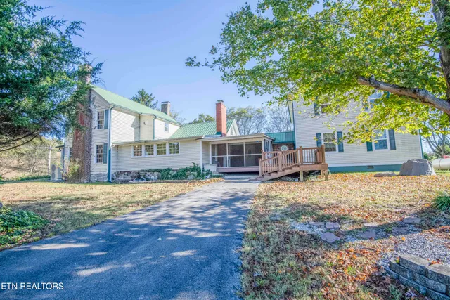$775,000 | 748 Martin Mill Pike, Rockford, TN 37853