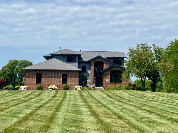$570,000 | 3563 Franklin Drive, Auburn, IN 46706