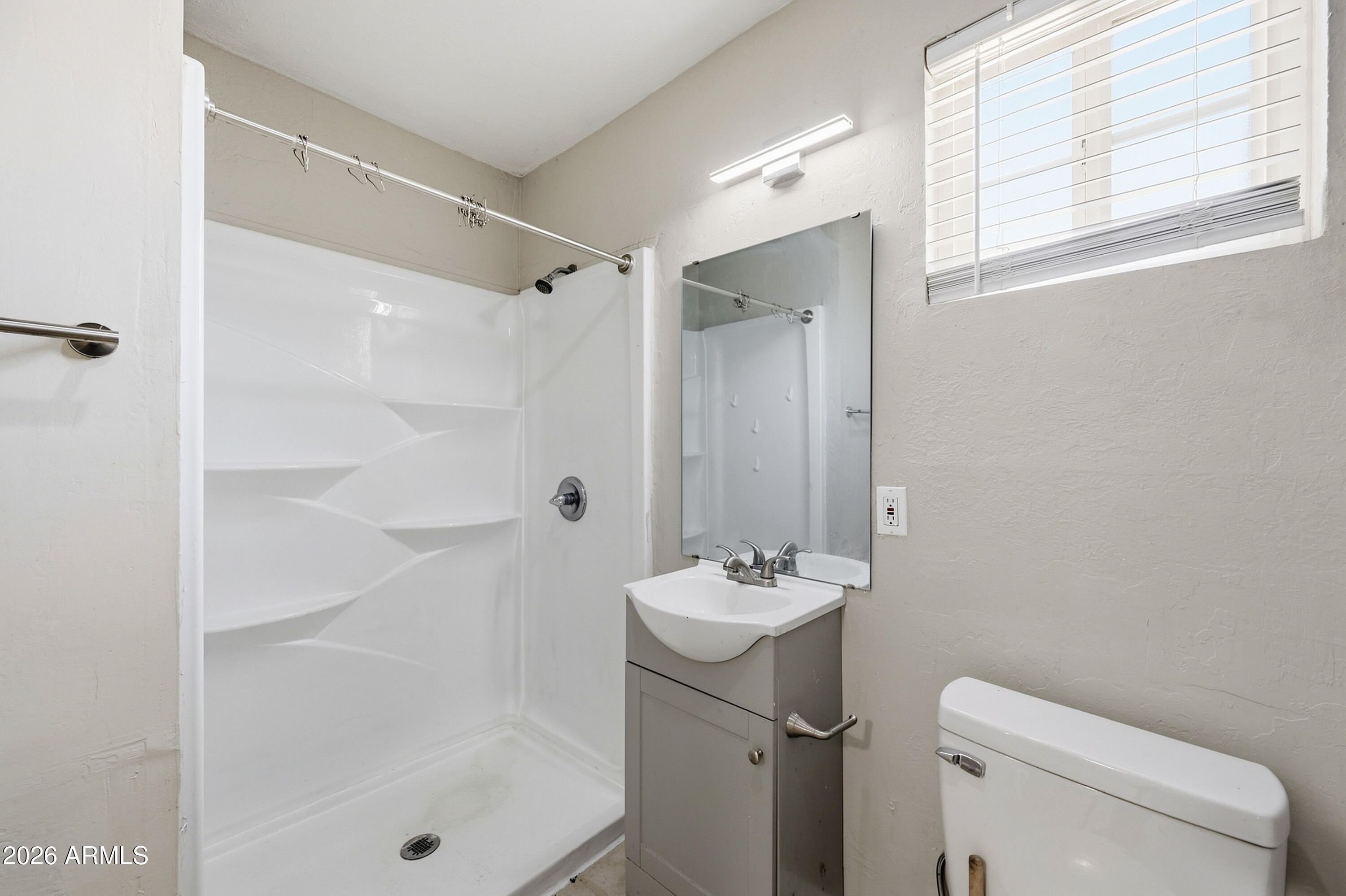 5206 West Ocotillo Road, Unit B Glendale, AZ 85301 - Photo 14 of 15 14-5306WORB-ocupix-