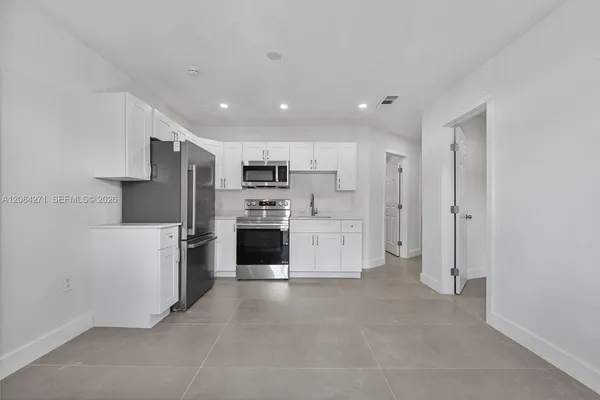 $2,995 | 1849 Northwest 16th Street, Unit B, Miami, FL 33125