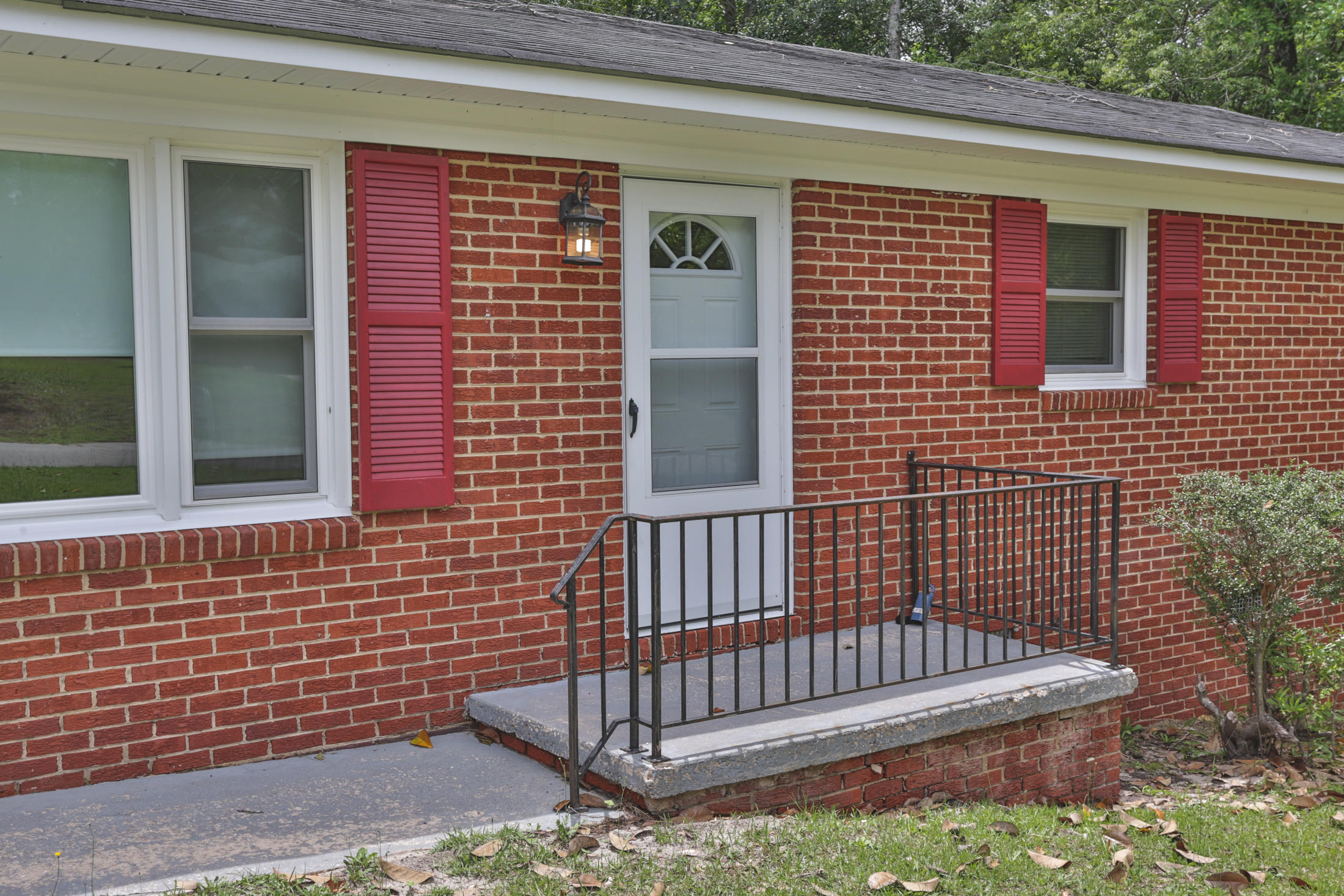 103 Sams Road Hamlet, NC 28345 - Photo 3 of 27 2Z1A9850