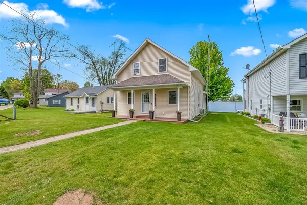 $377,500 | 818 North Werners Landing Drive, Bronson, MI 49028