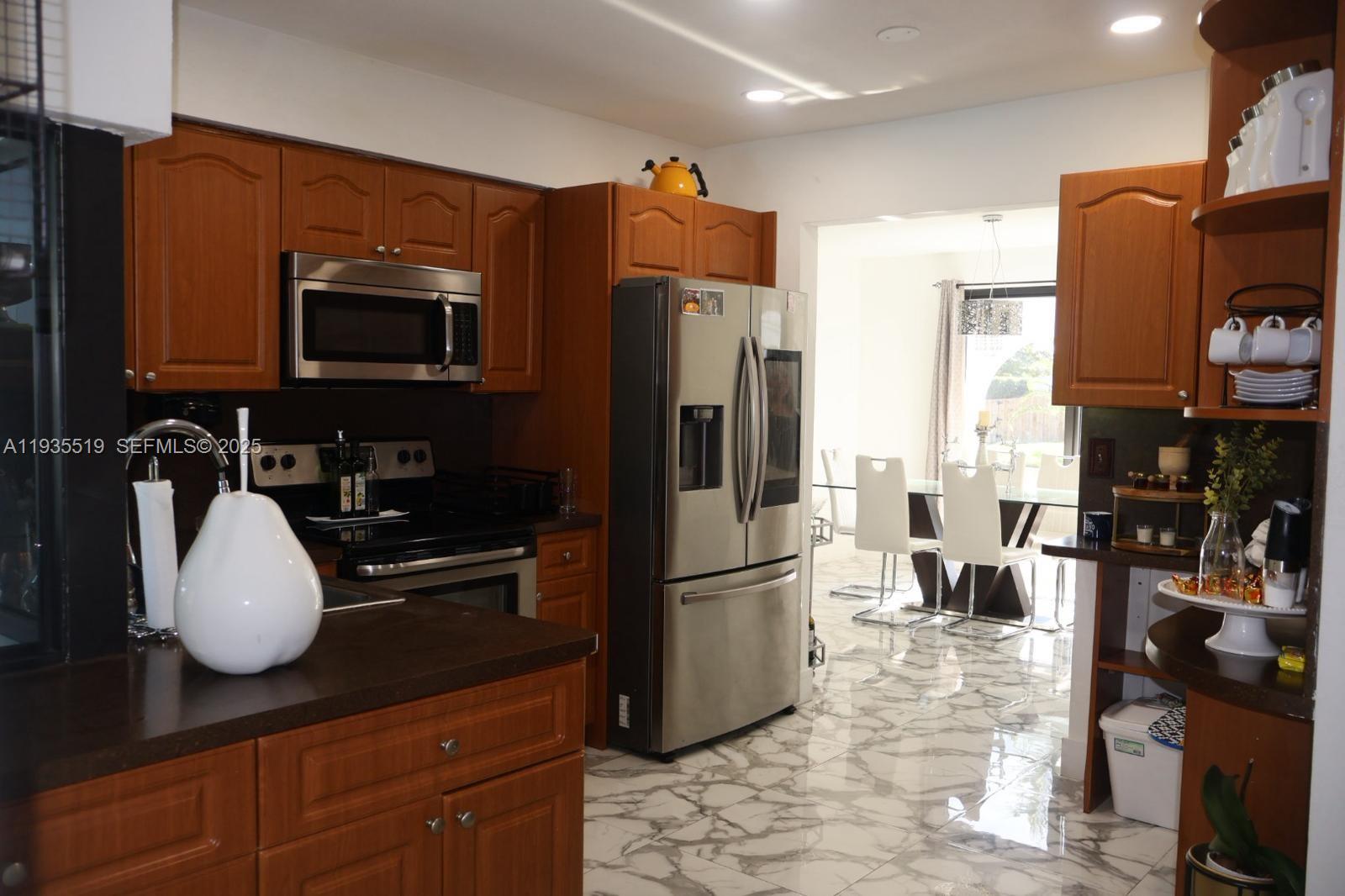 10801 Southwest 171st Street Miami, FL 33157 - Photo 15 of 48