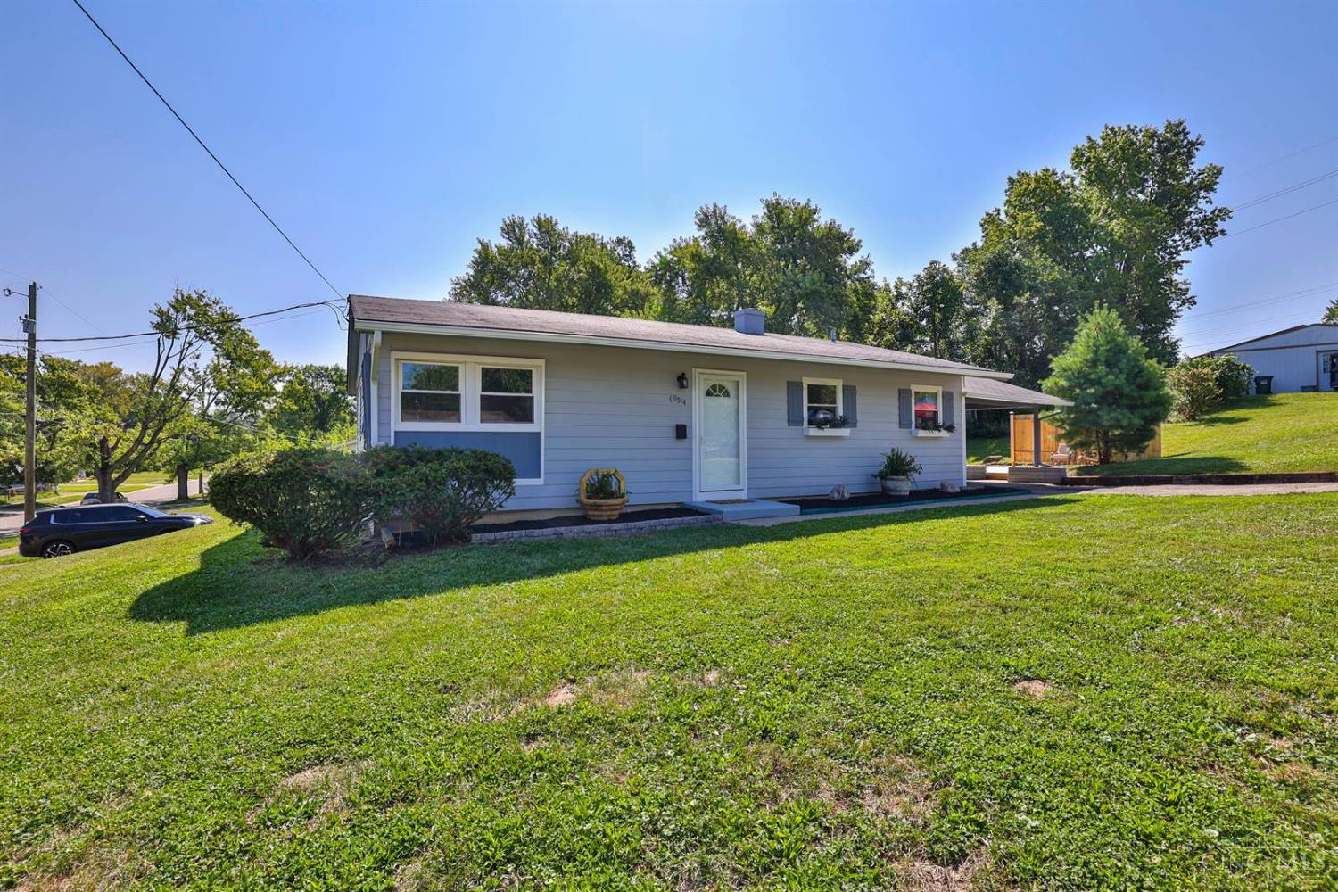 9514 Ridgemoor Avenue Cincinnati, OH 45231 - Photo 2 of 23 Gallery Image 2