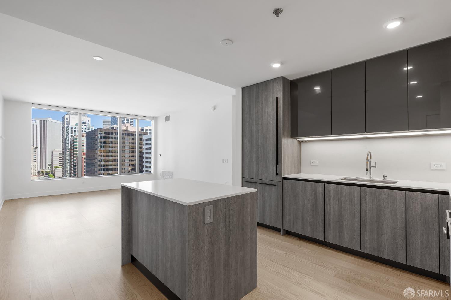 338 Main Street, Unit 22H San Francisco, CA 94105 - Photo 10 of 43