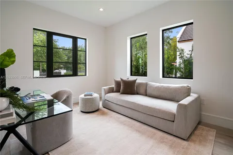 $4,995,000 | 6200 Southwest 83rd Avenue, Miami, FL 33143