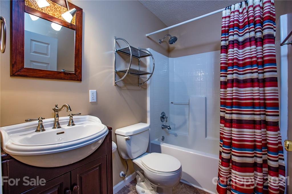 210 Riene Road Swannanoa, NC 28778 - Photo 17 of 37 Gallery Image 17