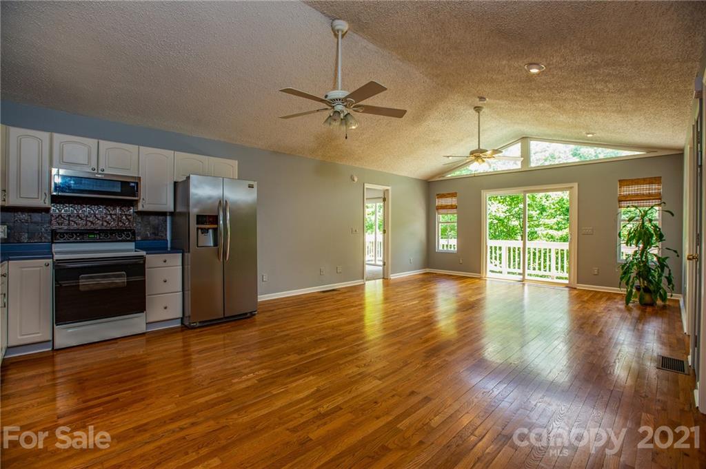 210 Riene Road Swannanoa, NC 28778 - Photo 3 of 37 Gallery Image 3