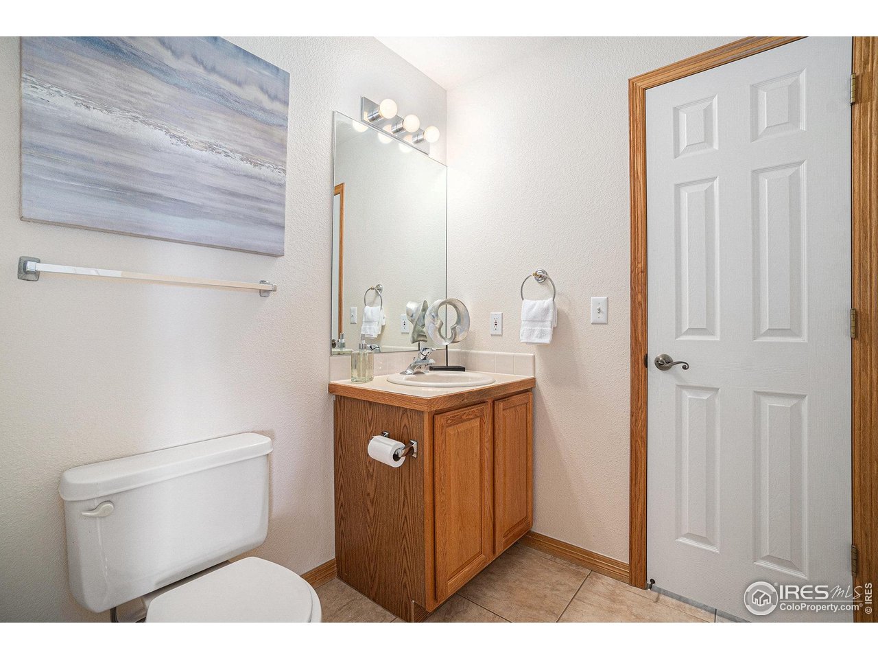 1625 Green Ridge Road Berthoud, CO 80513 - Photo 16 of 35 Main Floor 1/2 Bath