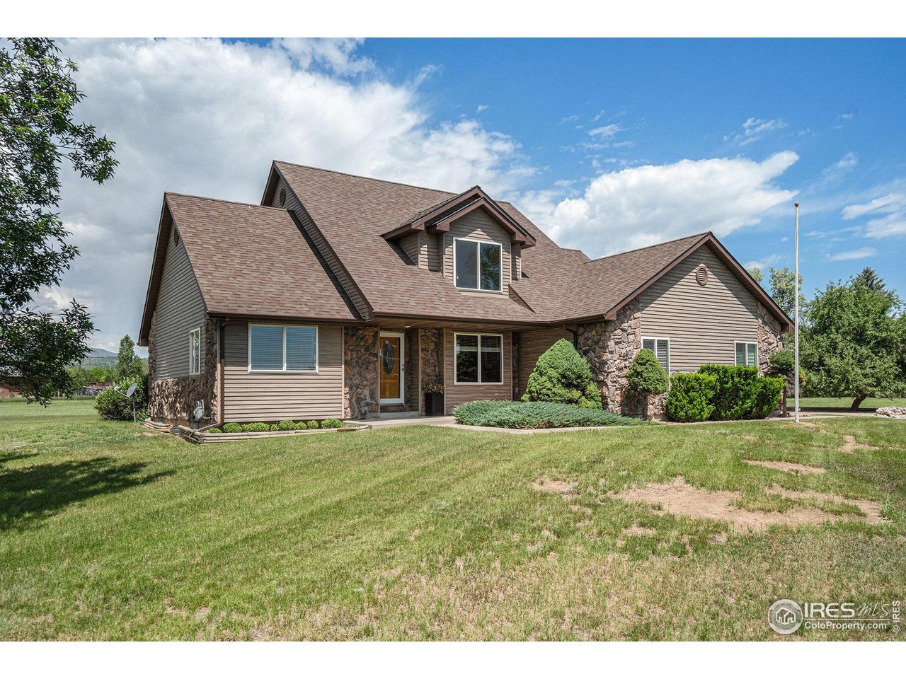 1625 Green Ridge Road Berthoud, CO 80513 - Photo 5 of 35 Side View of Front