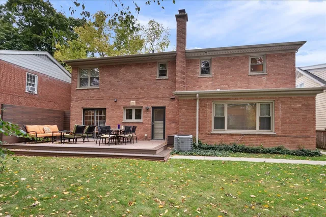 $899,900 | 2440 Simpson Street, Evanston, IL 60201