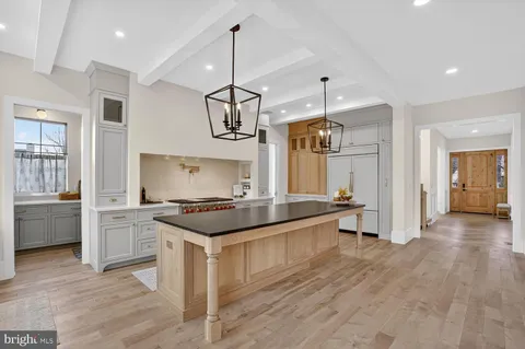 $2,995,000 | 1615 North Wakefield Street, Arlington, VA 22207