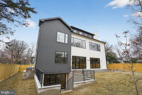 $2,995,000 | 1615 North Wakefield Street, Arlington, VA 22207